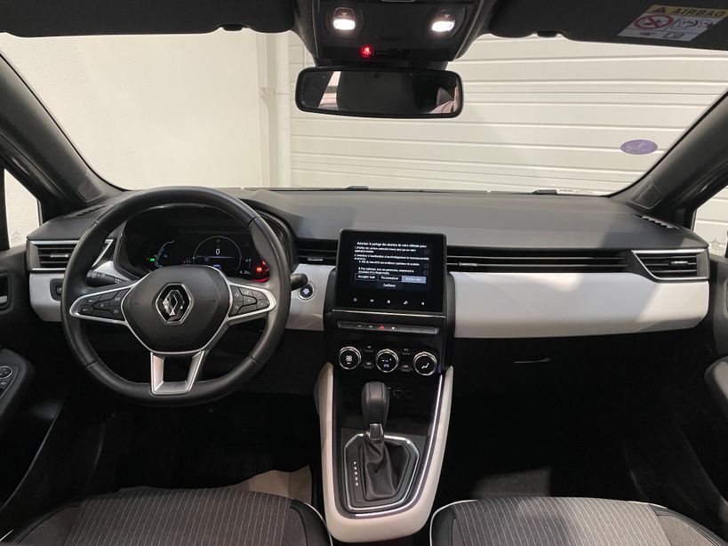 RENAULT CLIO V 2023 - Photo n°13