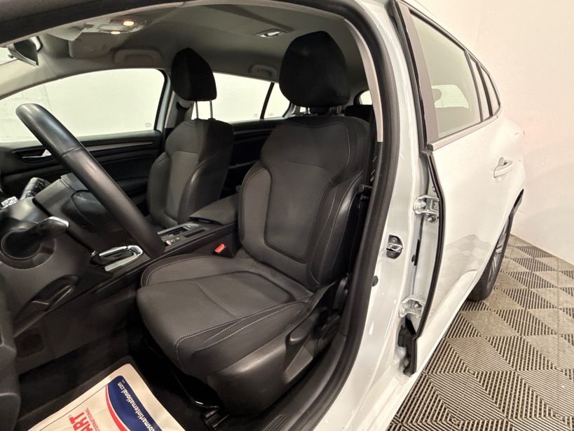 RENAULT MEGANE IV ESTATE 2022 - Photo n°9