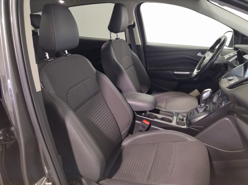 FORD KUGA 2018 - Photo n°9