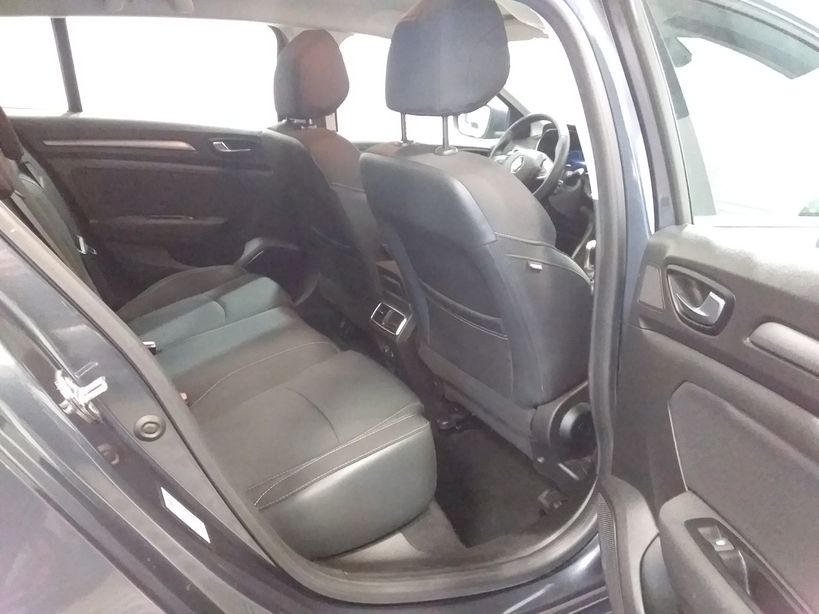 RENAULT MEGANE IV ESTATE 2021 - Photo n°8