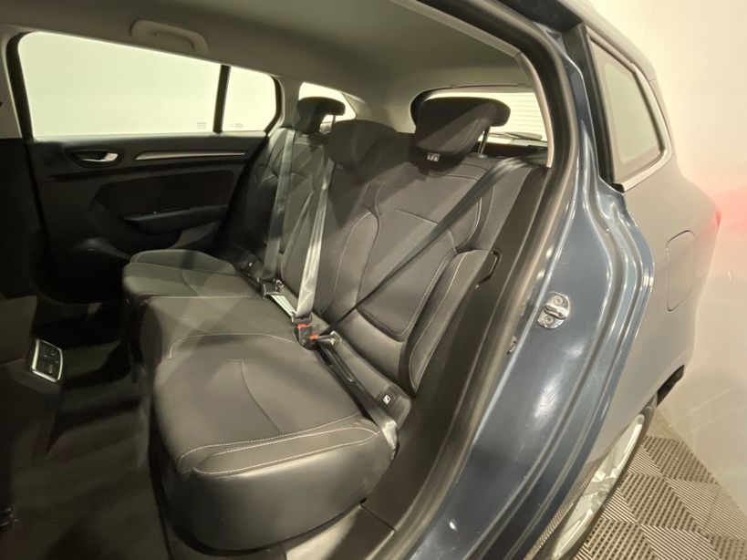 RENAULT MEGANE IV ESTATE 2021 - Photo n°10