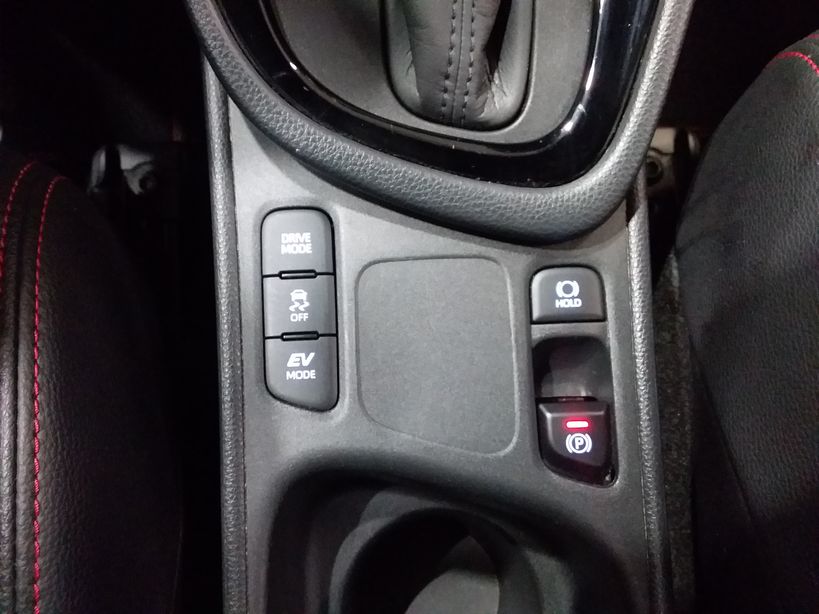 TOYOTA YARIS HYBRIDE MY22 2022 - Photo n°22