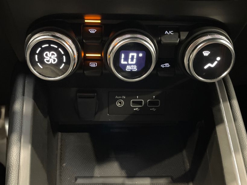 RENAULT CLIO V 2023 - Photo n°17