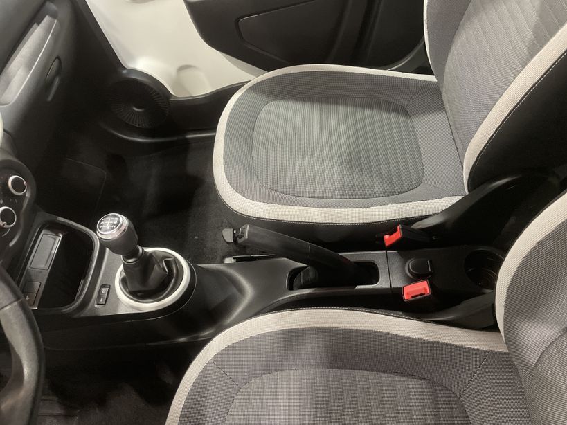 RENAULT TWINGO III 2021 - Photo n°22