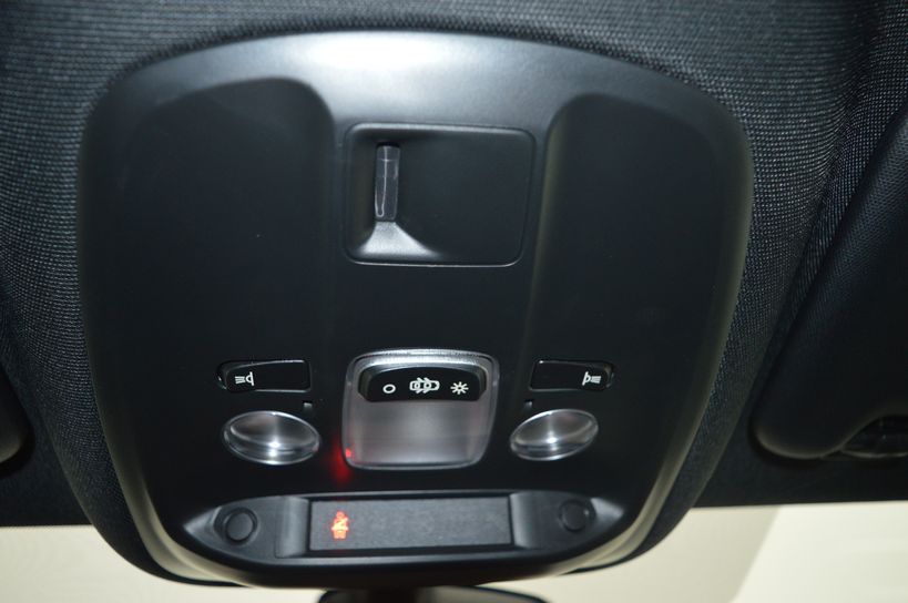 PEUGEOT 308 2015 - Photo n°21