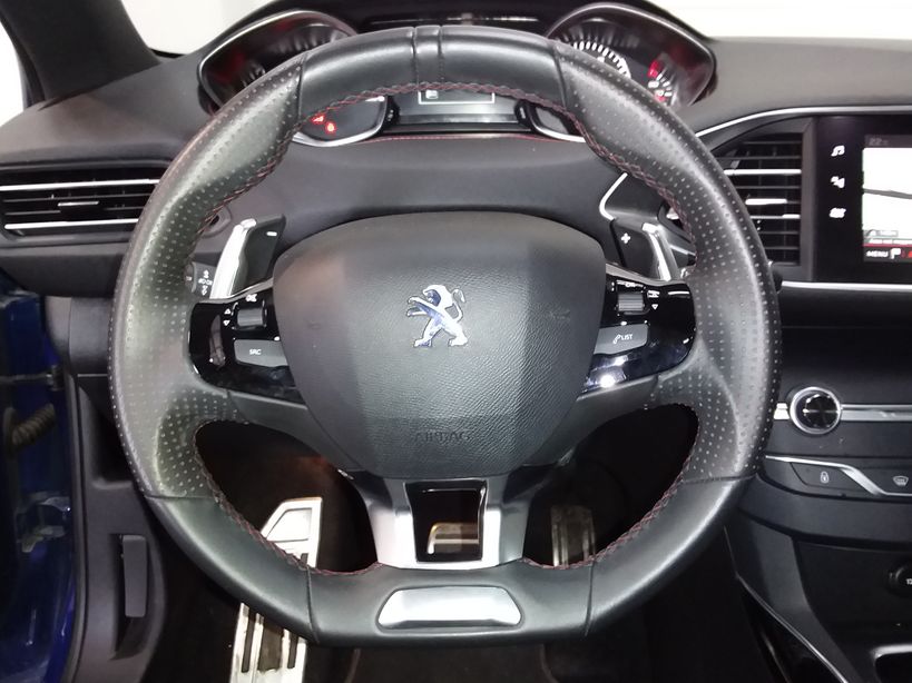 PEUGEOT 308 2019 - Photo n°14