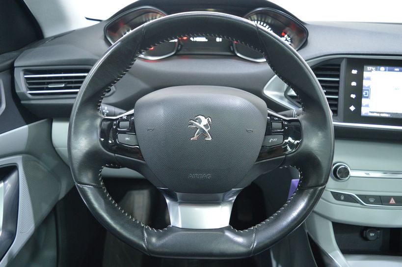 PEUGEOT 308 SW 2014 - Photo n°11