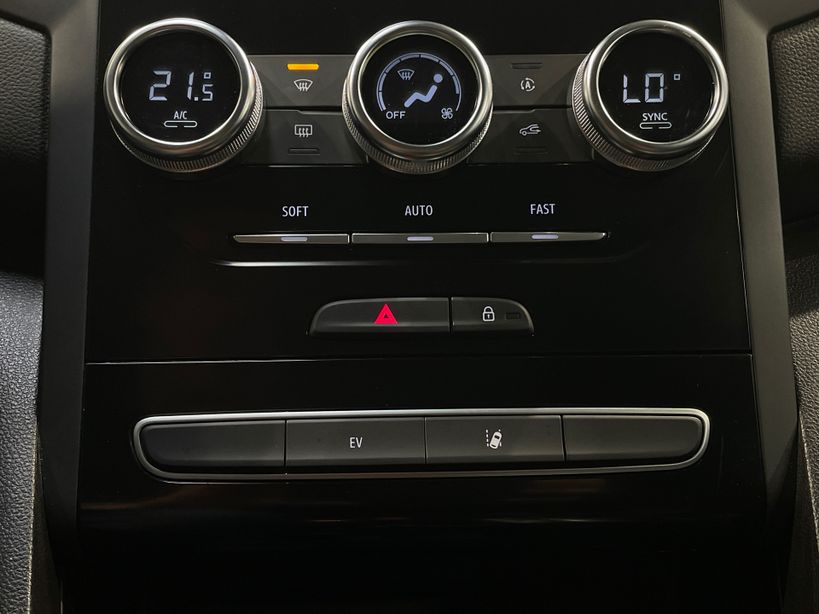 RENAULT MEGANE IV BERLINE 2021 - Photo n°16