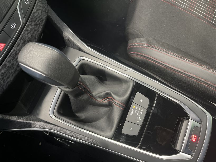 PEUGEOT 308 2018 - Photo n°19