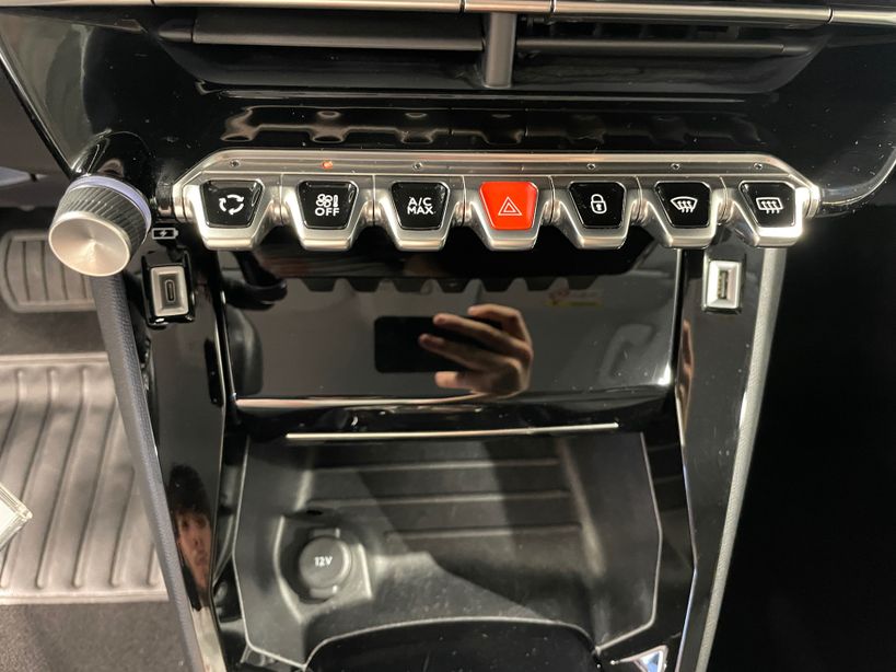 PEUGEOT 208 2023 - Photo n°20