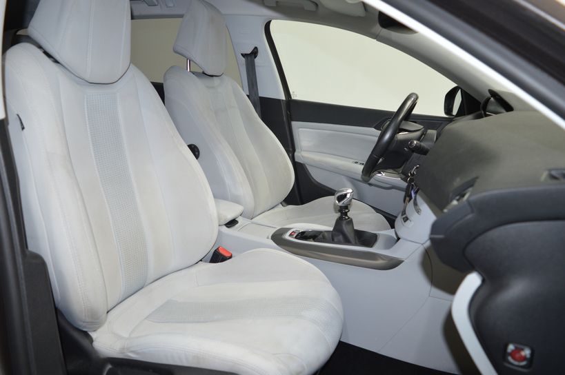 PEUGEOT 308 SW 2014 - Photo n°10