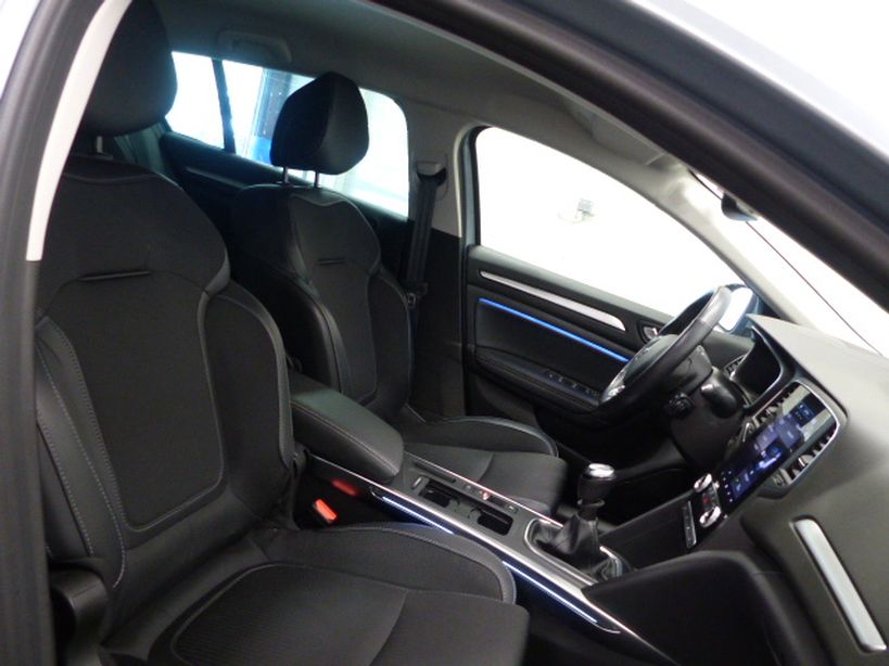 RENAULT MEGANE IV ESTATE 2020 - Photo n°6