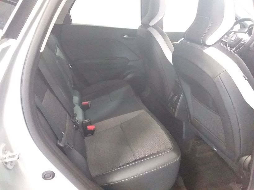 RENAULT CAPTUR 2021 - Photo n°9