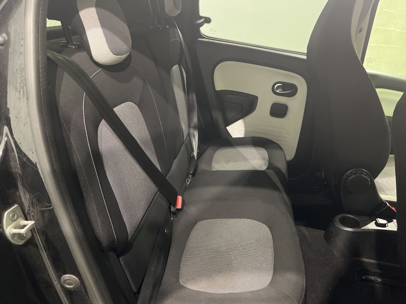 RENAULT TWINGO III 2018 - Photo n°35