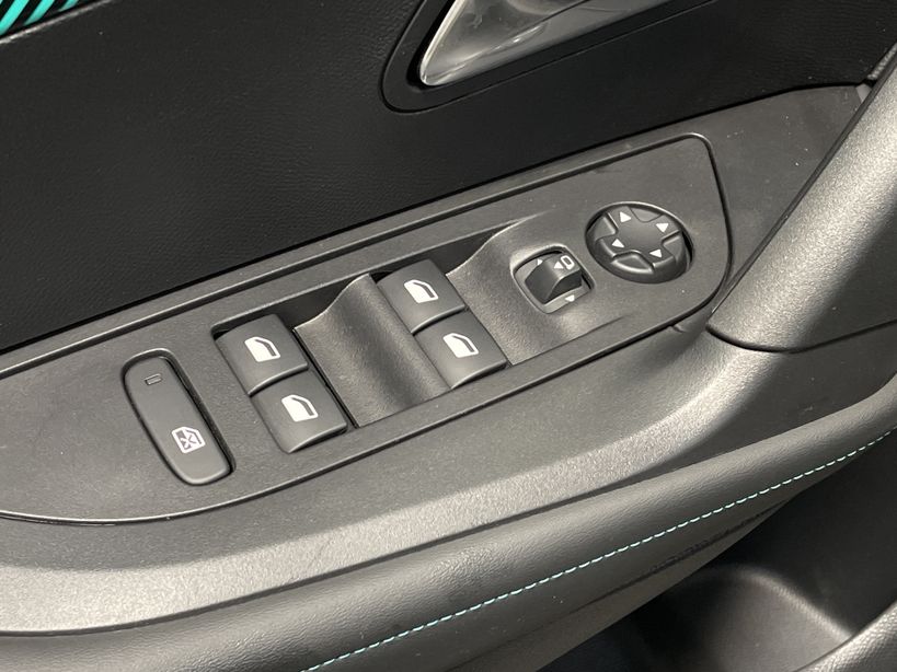 PEUGEOT 2008 2023 - Photo n°34