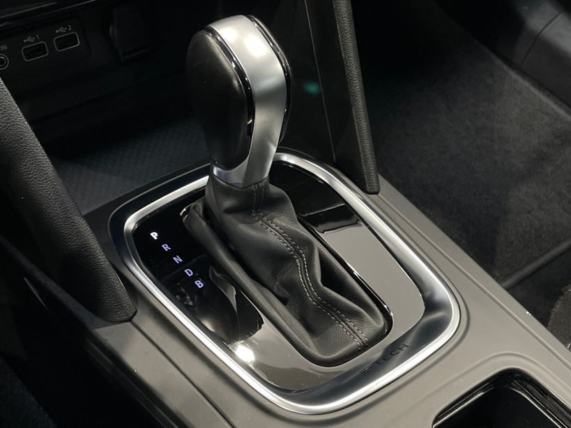 RENAULT MEGANE IV ESTATE 2021 - Photo n°17