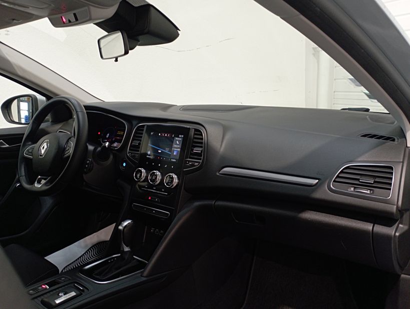 RENAULT MEGANE IV BERLINE 2021 - Photo n°9