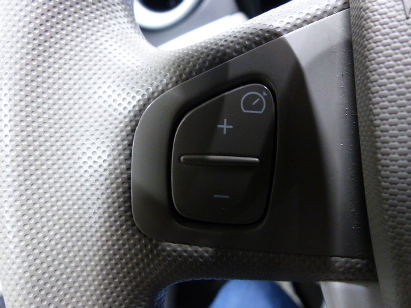 RENAULT ZOE 2018 - Photo n°18