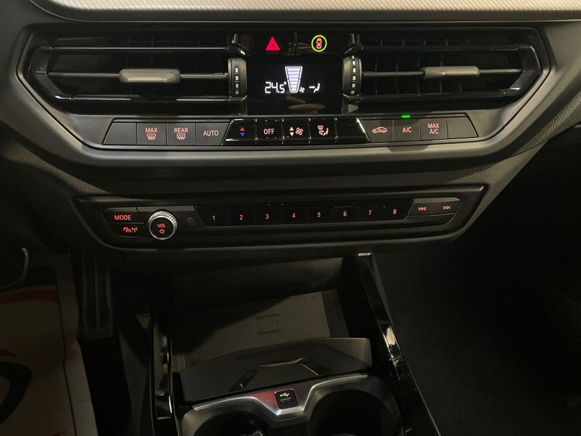 BMW SERIE 1 F40 2023 - Photo n°17