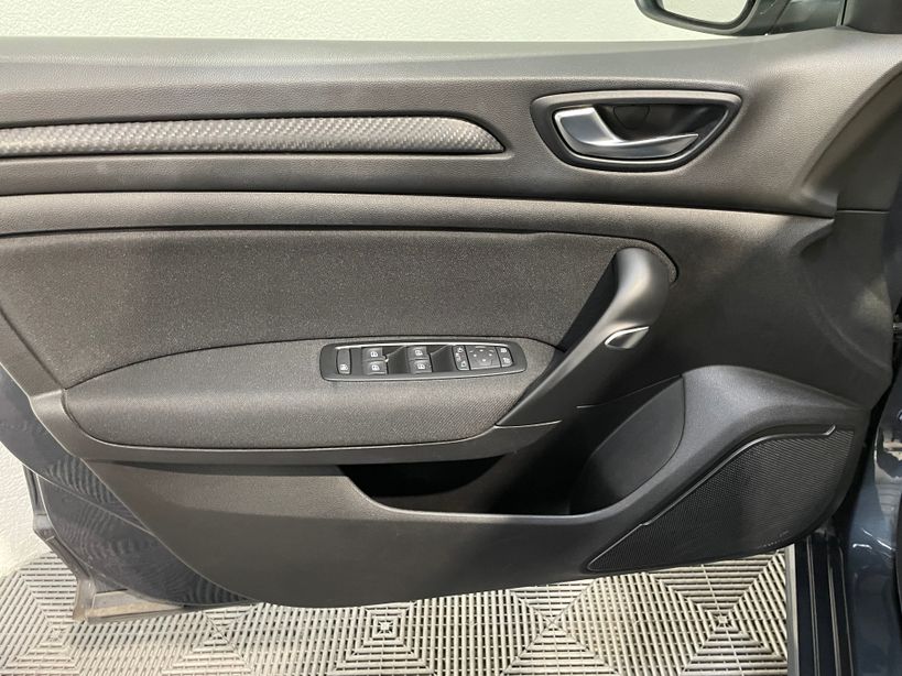 RENAULT MEGANE IV BERLINE BUSINESS 2020 - Photo n°34