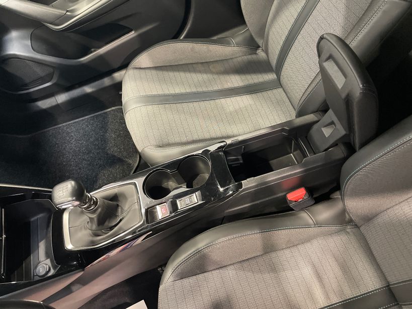 PEUGEOT 2008 2023 - Photo n°20