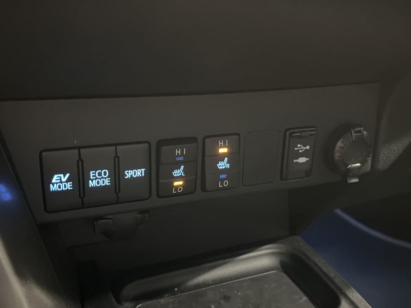 TOYOTA RAV4 HYBRIDE RC18 PRO 2019 - Photo n°17