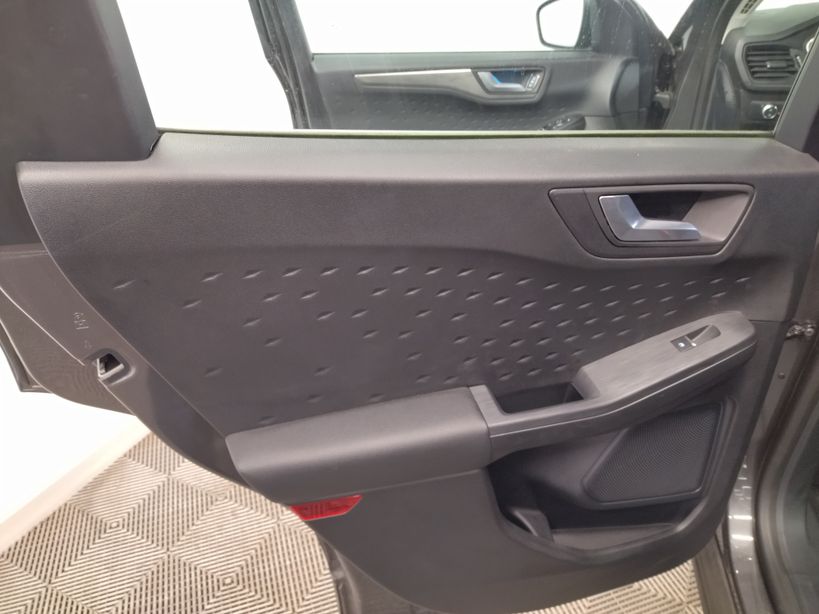 FORD KUGA 2020 - Photo n°17