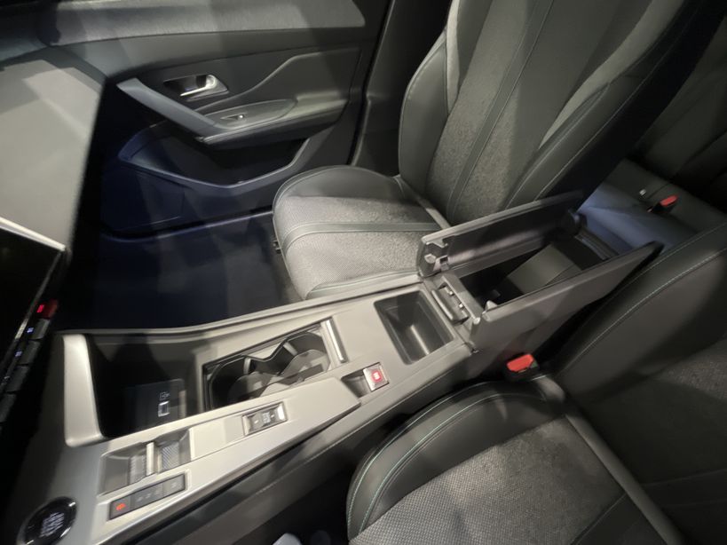 PEUGEOT 308 2023 - Photo n°20
