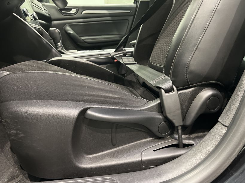 RENAULT MEGANE IV ESTATE 2017 - Photo n°37