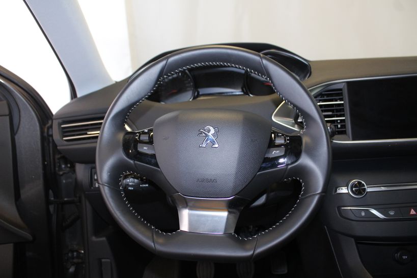 PEUGEOT 308 2018 - Photo n°7