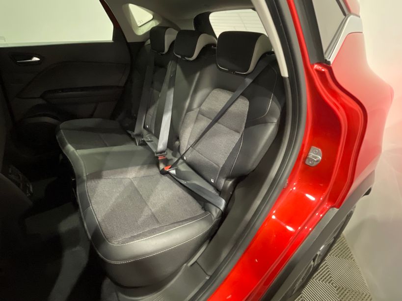 RENAULT CAPTUR 2023 - Photo n°10