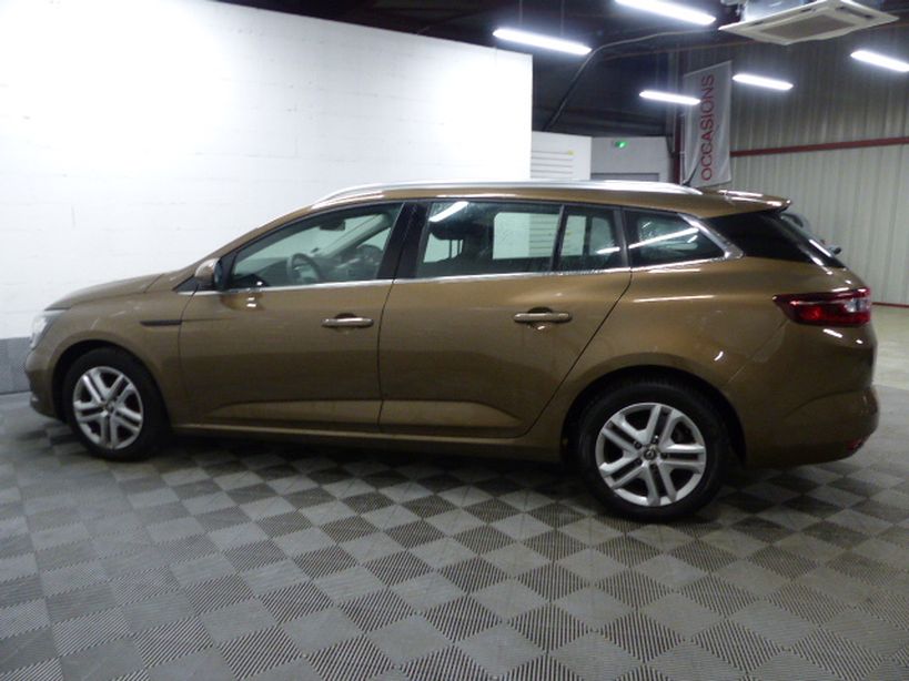 RENAULT MEGANE IV ESTATE 2018 - Photo n°13
