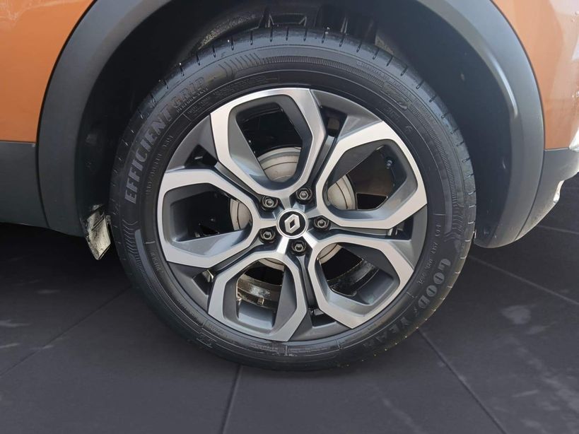 RENAULT CAPTUR 2021 - Photo n°9