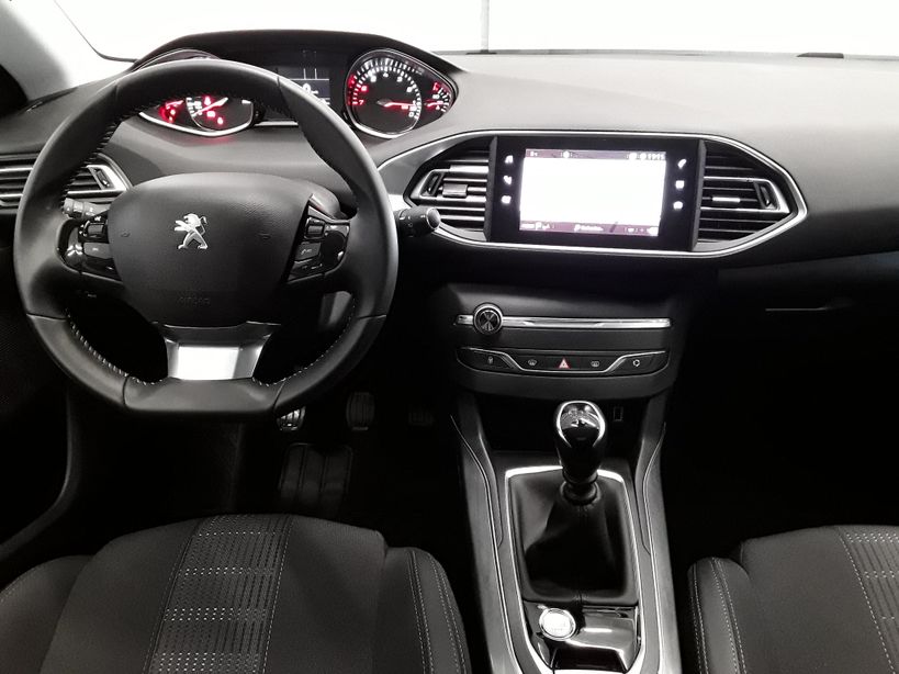 PEUGEOT 308 2020 - Photo n°6