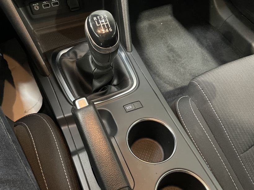 RENAULT MEGANE IV BERLINE 2021 - Photo n°26