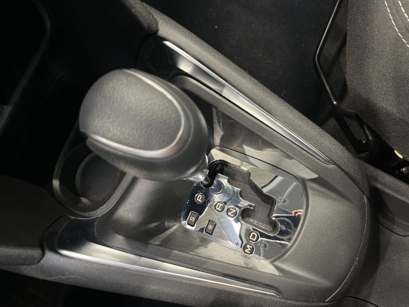 PEUGEOT 208 BUSINESS 2019 - Photo n°17