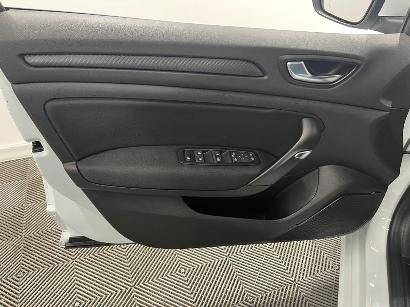 RENAULT MEGANE IV BERLINE BUSINESS 2020 - Photo n°36
