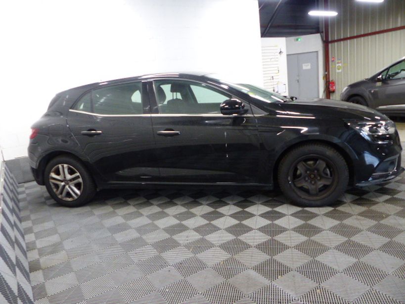 RENAULT MEGANE IV BERLINE BUSINESS 2019 - Photo n°12