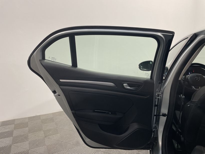 RENAULT MEGANE IV BERLINE 2021 - Photo n°35