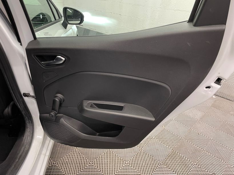 RENAULT CLIO V 2021 - Photo n°28