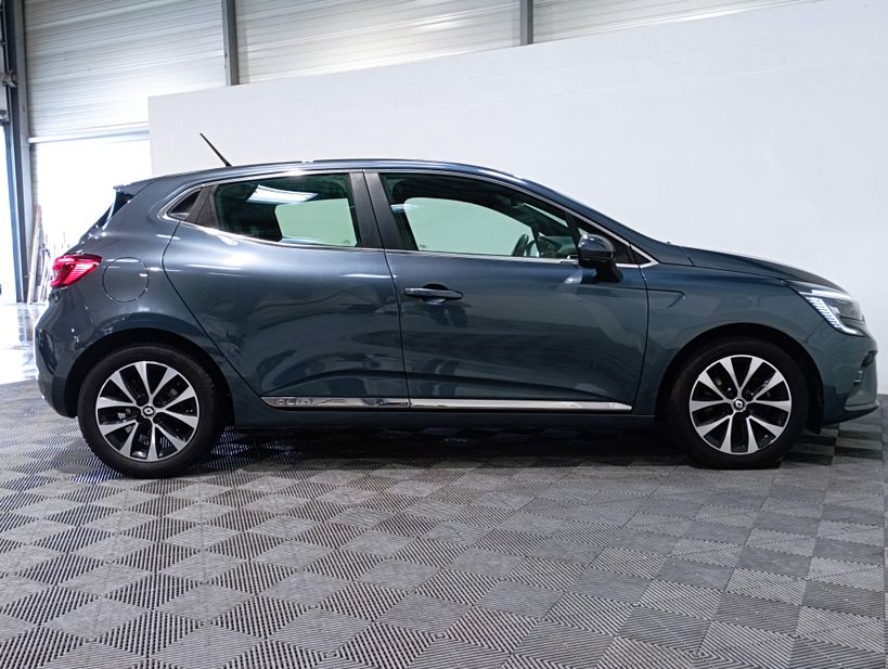 RENAULT CLIO V 2021 - Photo n°10