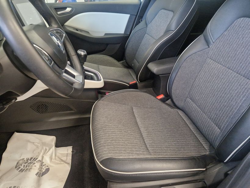 RENAULT CLIO V 2023 - Photo n°20