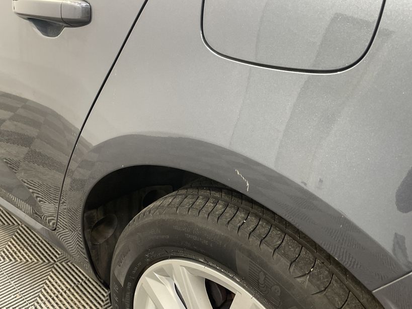 RENAULT MEGANE IV BERLINE 2021 - Photo n°8