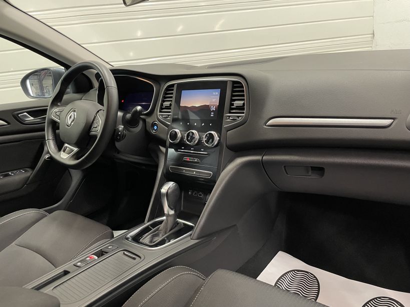 RENAULT MEGANE IV ESTATE 2021 - Photo n°10