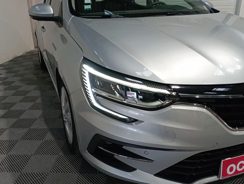 RENAULT MEGANE IV BERLINE 2021 - Photo n°4
