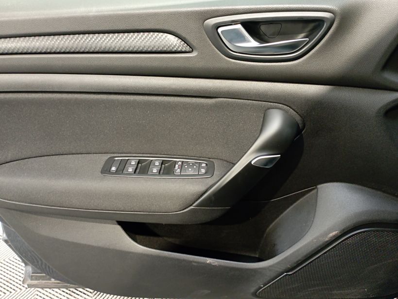 RENAULT MEGANE IV BERLINE BUSINESS 2020 - Photo n°28