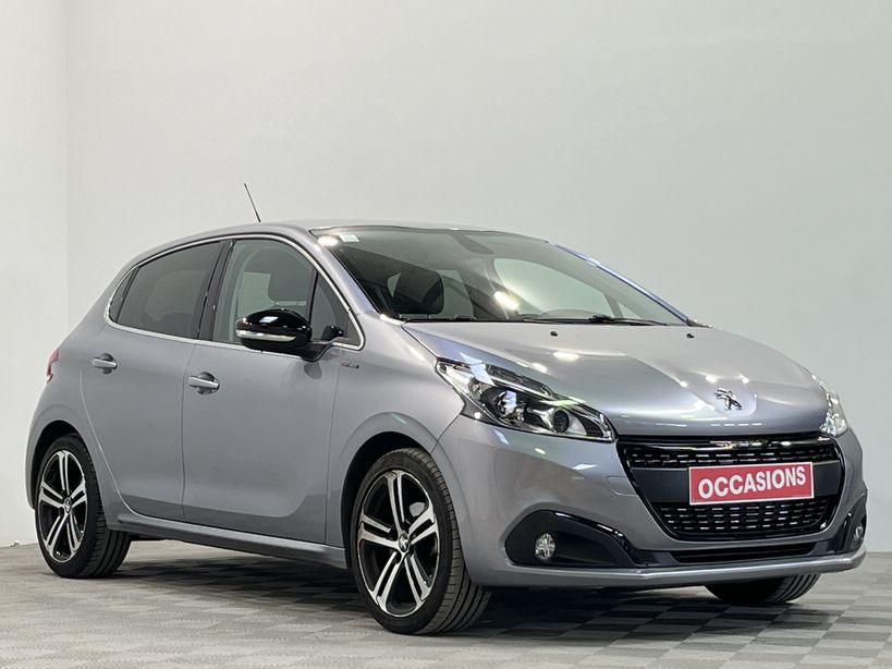 PEUGEOT 208 2019 - Photo n°2