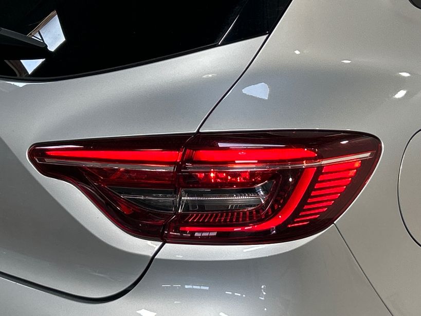 RENAULT CLIO V 2022 - Photo n°6