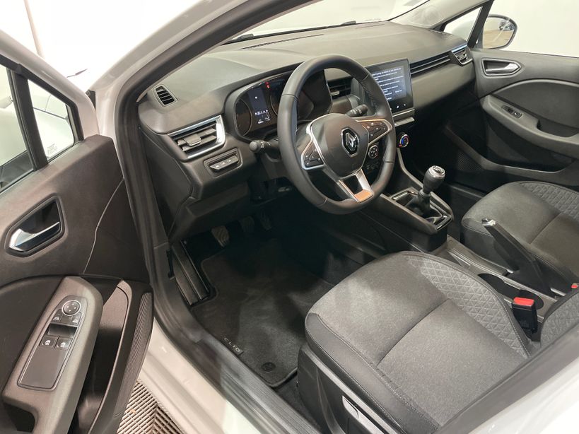 RENAULT CLIO V 2021 - Photo n°11