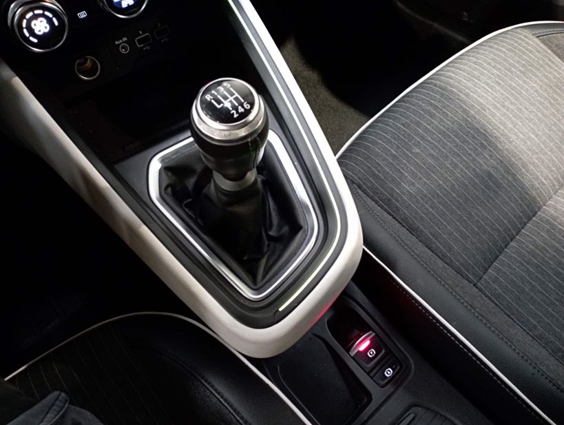 RENAULT CLIO V 2021 - Photo n°24